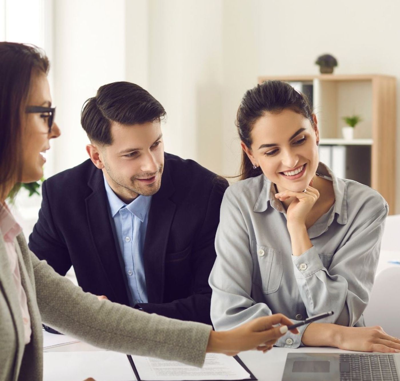 Servicio personalizado y asesoramiento legal. FINCAS-MARTI 18-22,SL en Reus